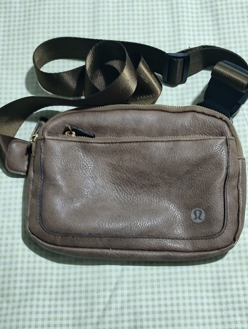 lululemon athletica Men's Taupe/Brown Leather Belt Bag